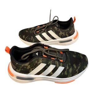 Boys/Men's Size 6 Adidas TR23 Cloudfoam Racer Tennis Shoes in Camo